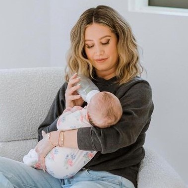 授乳に悩み…人気女優が明かす「粉ミルク」切り替えまでの葛藤(コスモポリタン)