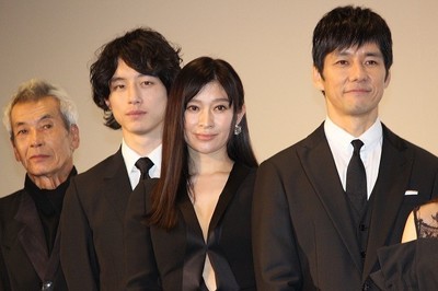 篠原涼子＆西島秀俊、“夫婦役”共演は家族の存在によって「深みが増した」（映画.com）