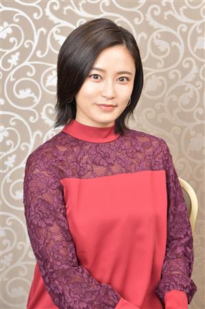 こじるりが魔性化？　破局で一皮むけ、“年上キラー”の妖艶キャラに変貌か(夕刊フジ)