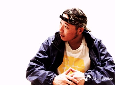 KYONO「身ぐるみはがされたような気分」シーンに新たな風を吹かせる集大成：インタビュー（MusicVoice）