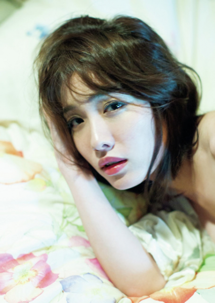 ４年ぶり、待望の復活グラビアで魅せた今野杏南「ずっと自分の体を見せたかったんです」(週プレNEWS)