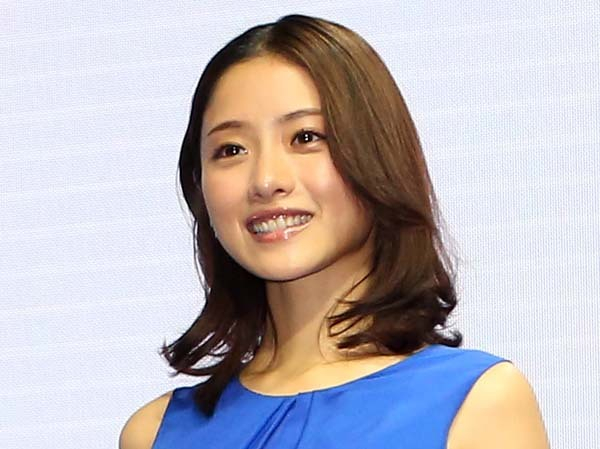 石原さとみにガッキー…芸能界「コロナ婚ラッシュ」の意外な背景 そして次の電撃婚は？(日刊ゲンダイDIGITAL)
