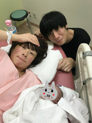 ロリィタ族。＆浜辺のウルフに第1子誕生「ダンナそっくりの可愛い可愛い女の子」（お笑いナタリー）