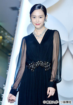 桐谷美玲　シースルーのドレスで登場「結婚して一つステップ上った」（東スポWeb）