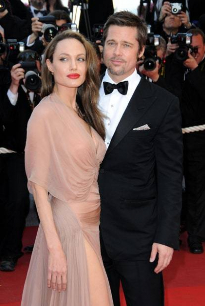 アンジェリーナ・ジョリー、元夫ブラッド・ピットとのワイナリーの持ち株を売却へ。(VOGUE JAPAN)