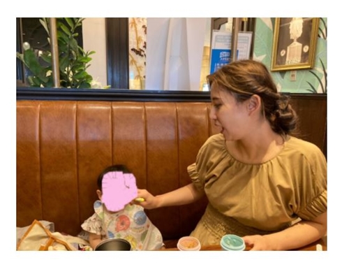 妊娠8ヶ月の光上せあら、体重が“人生MAX”の59キロに　「どすこい!!」「二重顎!!」な妊婦姿も公開(ねとらぼ)