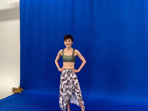 「自分史上一番綺麗」　にしおかすみこ、自粛＆中年太りから5．6キロ減でバキバキ腹筋に(ねとらぼ)