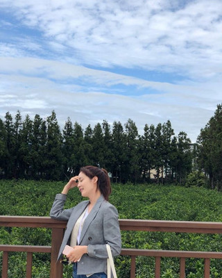 (朝鮮日報日本語版) 結婚してさらに美しくなったソン・ユリ「自然を楽しむ元祖妖精」（朝鮮日報日本語版）