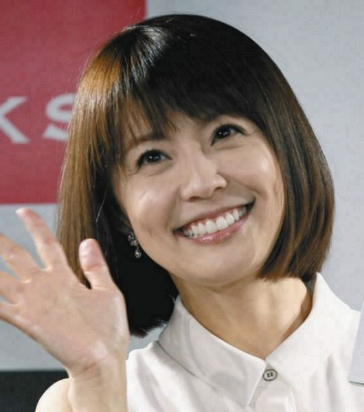 小林麻耶１年ぶりインスタ更新し誕生日報告も…夫は登場せず 前回は「結婚記念日」祝い、夫に「心から感謝」と投稿(中日スポーツ)