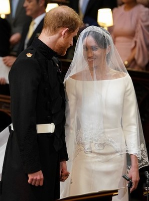 エリザベス女王、メーガン妃が結婚式で第一希望だったティアラを却下していた（ELLEgirl）