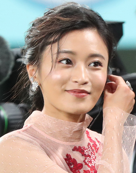 「付き合う前にいたす」小島瑠璃子に“ピタっと合う男”が現れる日(日刊ゲンダイDIGITAL)