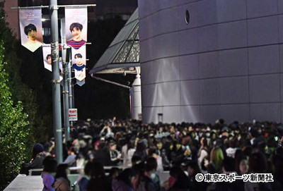 BTS東京ドーム公演で場外戦ボッ発！反韓団体集結し警察出動（東スポWeb）