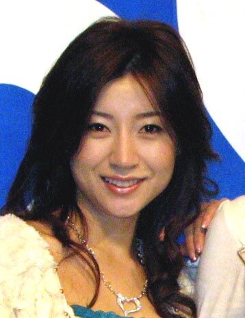 ４１歳・川村ひかる、久しぶりのミニスカ姿を披露「全然太ってない」「めっちゃ細い」(スポーツ報知)