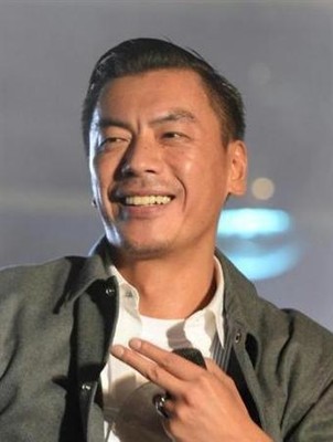 大塚愛と離婚…　不倫で家族も仲間も失ったＳＵ　芸能ニュース舞台裏（夕刊フジ）