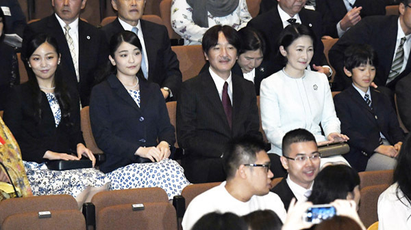 眞子さまの結婚問題に揺れる秋篠宮家 当初は小室圭さんを絶賛された紀子さまに起きた変化(日刊ゲンダイDIGITAL)