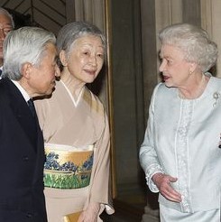 エリザベス女王が自ら両陛下をエスコート!英国王室と日本皇室の深い絆(婦人画報)