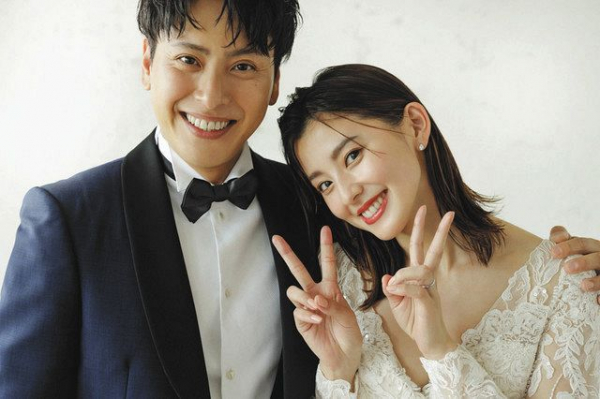 三代目JSB山下健二郎が“奇跡の9頭身”モデル朝比奈彩と電撃結婚 交際2年「笑顔になる時間が増え自然と惹かれあいました」(中日スポーツ)