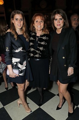 ベアトリス王女＆ユージェニー王女の母セーラ・ファーガソン、娘たちが“乗り越えた壁”について語る（ELLEgirl）