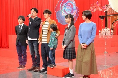 福山雅治にバカリズムが「社交辞令とかない人」、ドラマ「生田家の朝」会見（映画ナタリー）