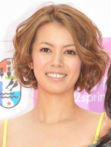足の薬指骨折の中林美和「走れはしないけど普通に歩ける」超ミニからの美脚ショットで近況報告(スポーツ報知)