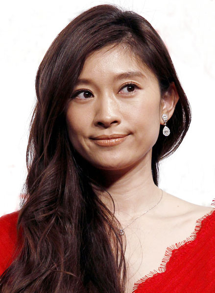 篠原涼子「母より女優」にバッシング 東京五輪のドサクサで離婚を発表したのは正解だったか？（城下尊之）(日刊ゲンダイDIGITAL)