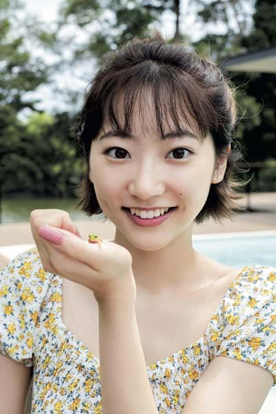 女優・武田玲奈が24歳の誕生日記念し3冊目の写真集「100点です！」(日刊ゲンダイDIGITAL)