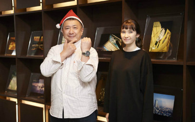 世界で120名の「公認サンタクロース」 クッキーが早食いできないと試験に受からない!?（J-WAVE NEWS）