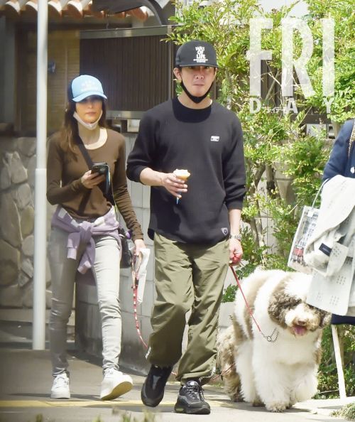 キムタク、渡部建、米倉&松潤…芸能人の「オシャレ帽子ルック」(FRIDAY)