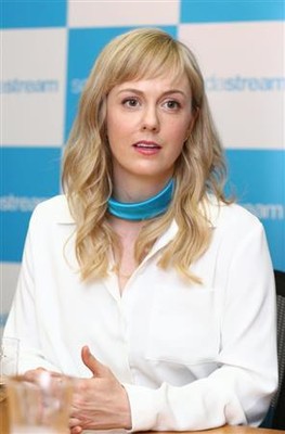 シャーロット・ケイト・フォックスさん再婚　ＮＨＫ「マッサン」女優（産経新聞）