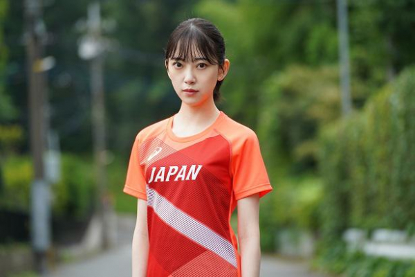 堀未央奈、ドラマ『ホメられたい僕の妄想ごはん』で走り高跳び選手役「筋肉バカな私の役も楽しんで」(WEBザテレビジョン)
