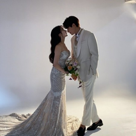 イ・ジフン＆日本人妻アヤネ、防疫指針違反の指摘受ける…ウェディングドレス着用場面で家族全員ノーマスク(WoW!Korea)