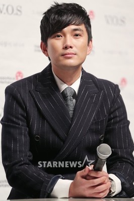 (朝鮮日報日本語版) V.O.Sキム・ギョンロク、来年1月に結婚（朝鮮日報日本語版）