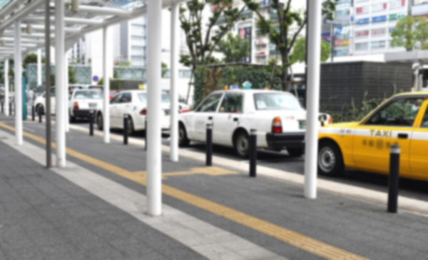 「いま、バックミラー見たな」「2回目です」路上で繰り広げられる攻防戦【芸能人必読！「張り込み」取材最前線】(日刊ゲンダイDIGITAL)