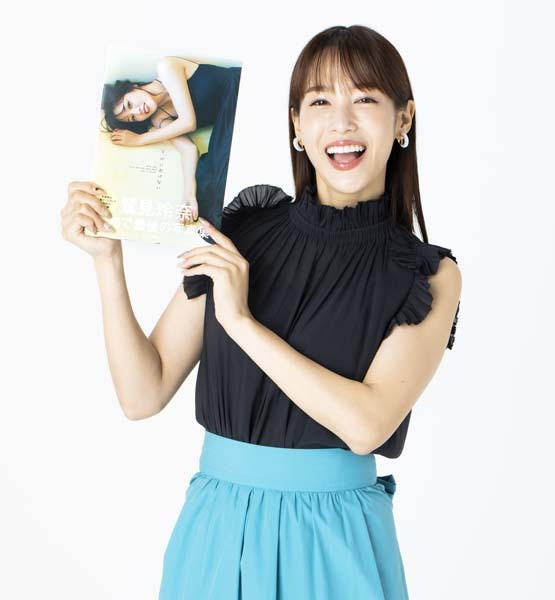 鷲見玲奈“ムチっと写真集”で狙うは「国民的女子アナ」の座!(日刊ゲンダイDIGITAL)