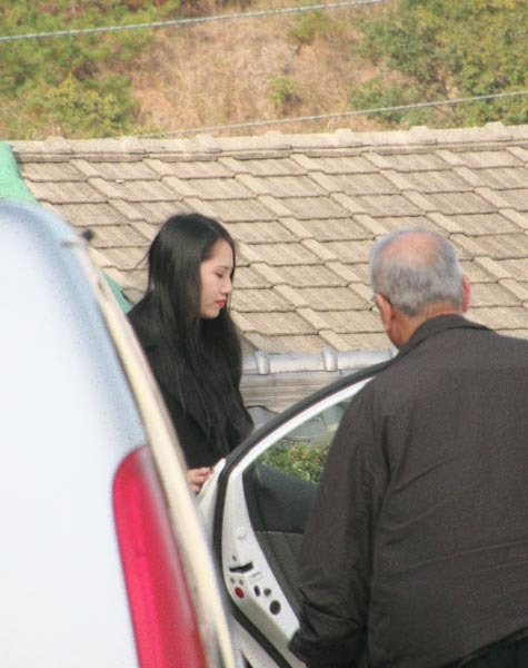 ドン・ファンは初めて会う須藤早貴被告を南紀白浜空港で自ら出迎え【紀州のドン・ファンと元妻 最期の5カ月の真実】(日刊ゲンダイDIGITAL)