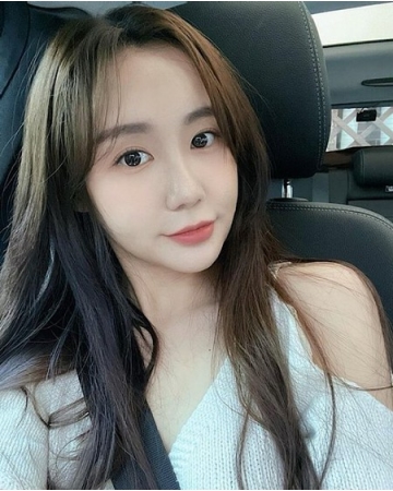 “イ・ギョンギュの娘“女優イ・イェリム、見違えるように綺麗になった...結婚控えた女神の美貌(WoW!Korea)