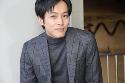 松坂桃李、攻め続けて30歳　蜷川幸雄氏の「怠けるな」に今も背筋正す（クランクイン！）