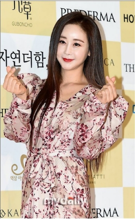 【全文】女優ハム・ソウォン、ノーマスク&違法眉毛アート謝罪…「今日知った、マスクちょっと外しただけ」(WoW!Korea)