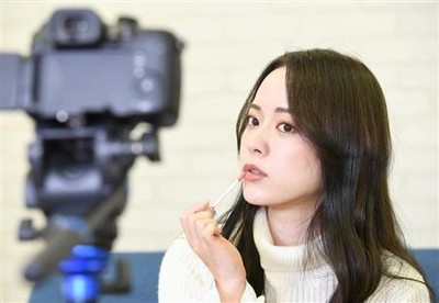 ユーチューバー・関根りささん　「家と職場だけ」から違う場所へ（産経新聞）