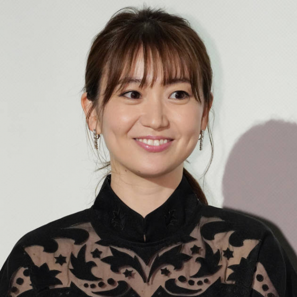 「ウエスト細~い」大島優子、“30代レディーの大正解”な美スタイルSHOTに反響「すごく綺麗」(E-TALENTBANK)