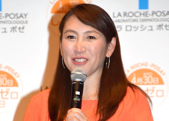 杉山愛、夫&長男&長女と家族4ショット公開「美人さん」「愛さんに似てるね!!」(オリコン)