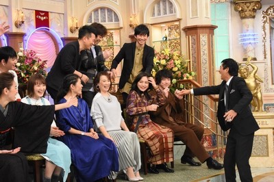 「きっと僕ら結婚するで！」から約20年、明石家さんま＆河野景子が久々共演（お笑いナタリー）