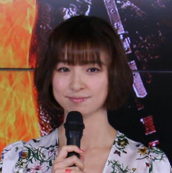 篠田麻里子は「お疲れママさん」？　稽古場での居眠り動画にエール続々「頑張っている証拠」(J-CASTニュース)