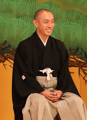 海老蔵　一部後援者から上がる再婚勧める声　親族で固める小泉元首相流を貫くとの見方も（スポニチアネックス）