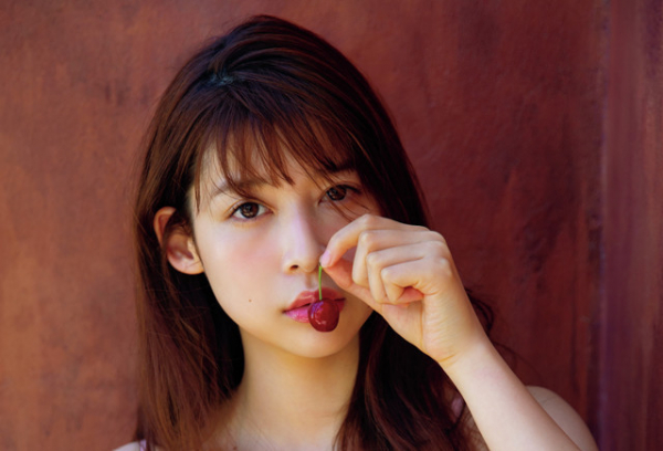 事務所のスタッフから「ぶりっこ」のお墨付き！？染野有来「不倫ＯＬ役をドキドキしながら演じてます」(週プレNEWS)