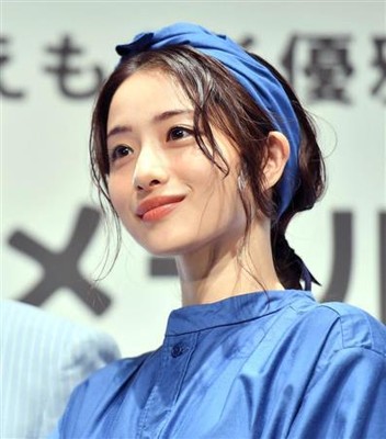 石原さとみ、破局報道から“一転”結婚説浮上の謎（夕刊フジ）
