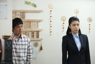 成海璃子、今夜『フルーツ宅配便』で借金返済のため働くデリヘル嬢に（クランクイン！）