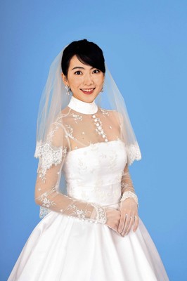 知英、ドラマ「家売るオンナ―」で花嫁姿初披露　北川景子と“美の共演”（スポーツ報知）