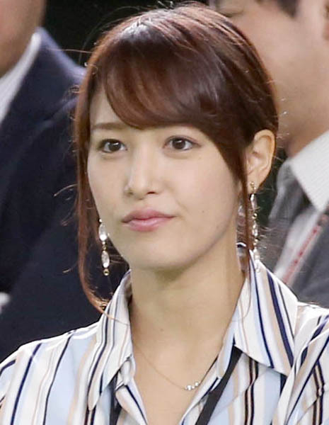 鷲見玲奈の写真集を総括！ 長澤まさみに辛勝でも立ちはだかる田中みな実の存在（芋澤貞雄）(日刊ゲンダイDIGITAL)