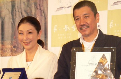 安藤サクラ・柄本佑夫妻の結婚秘話　父・奥田瑛二に許しもらうため「台本」準備（スポニチアネックス）